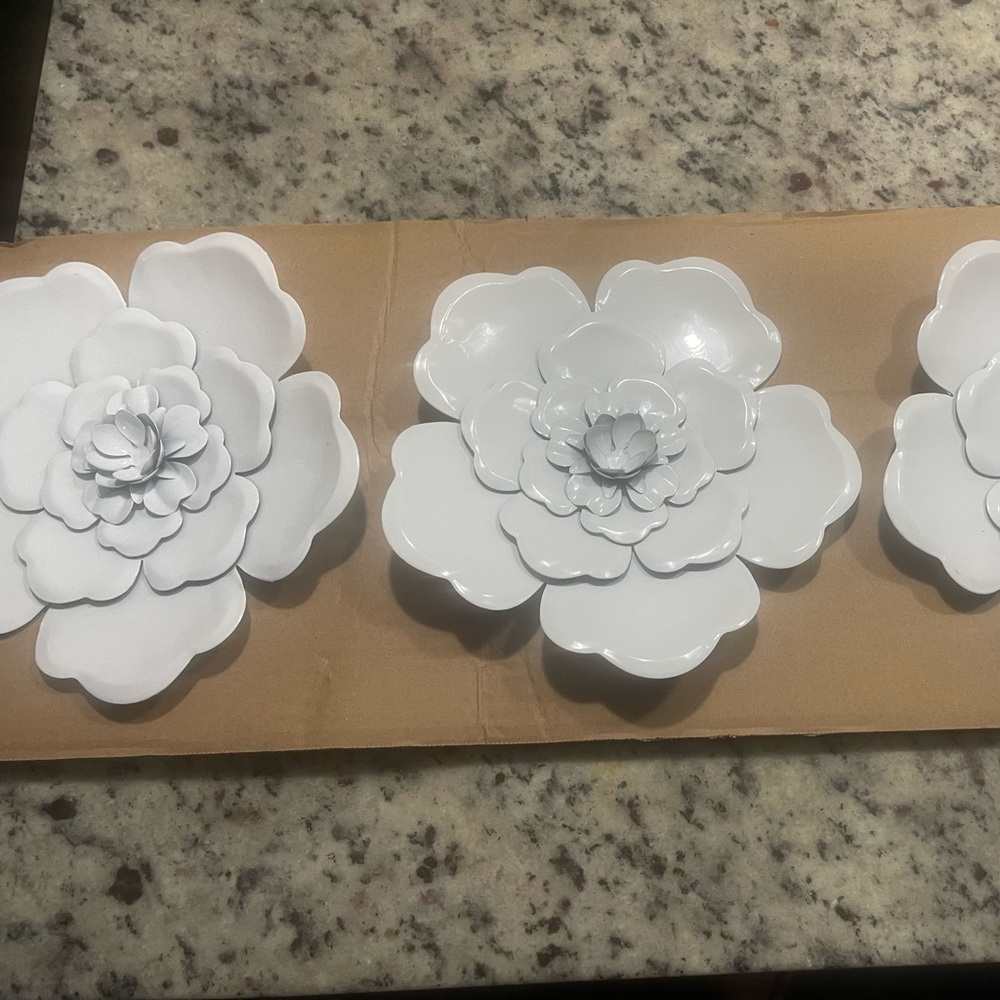 Flower wall decor